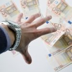 Комисията по бюджет и финанси засега прие на ДАНС да се дадат неограничени правила при проверки в банките.