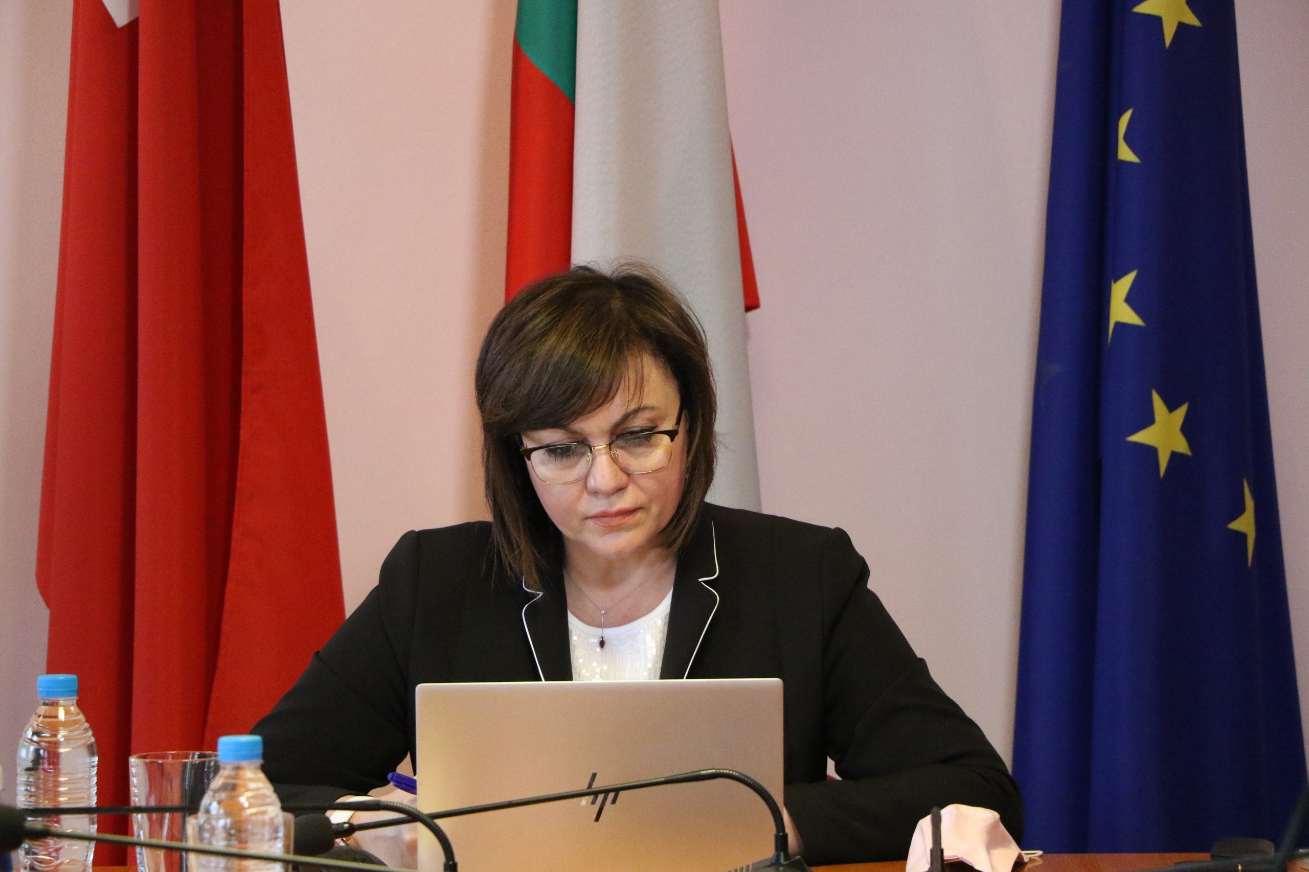 Корнелия Нинова