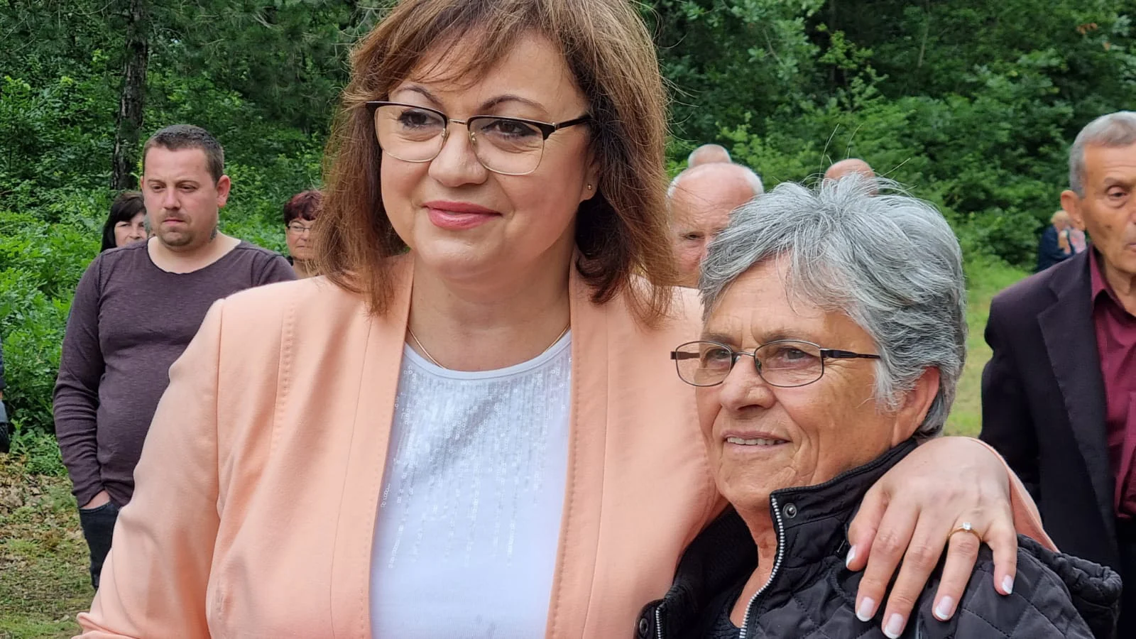 Корнелия Нинова