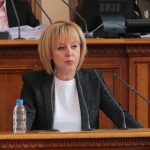 Парламент Мая Манолова