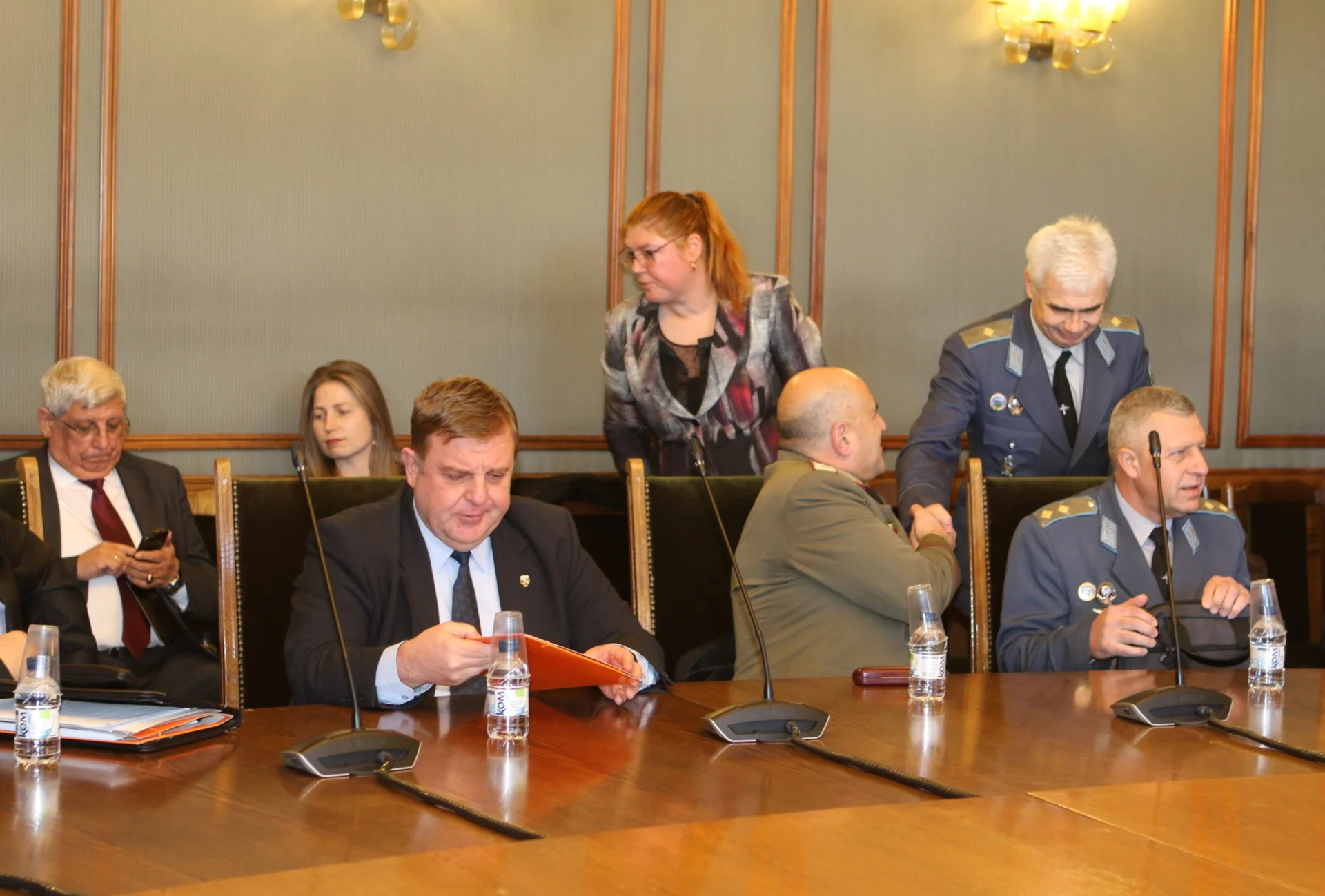 Комисия по отбрана Актуализиран проект за инвестиционен разход „Придобиване на нов тип боен самолет“ Красимир Каракачанов