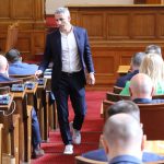 Парламент Андрей Гюров