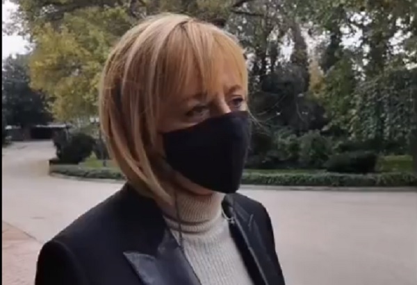 Мая Манолова