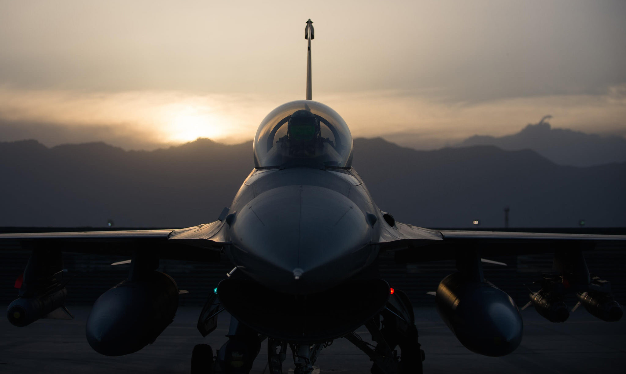 Самолет, Европейската комисия съдейства за организирането на евакуационни полети от Близкия изток, съобщиха от институцията. Подкрепата се осъществява чрез Координационния център за реагиране при извънредни ситуации в рамките на механизма на ЕС за гражданска защита.