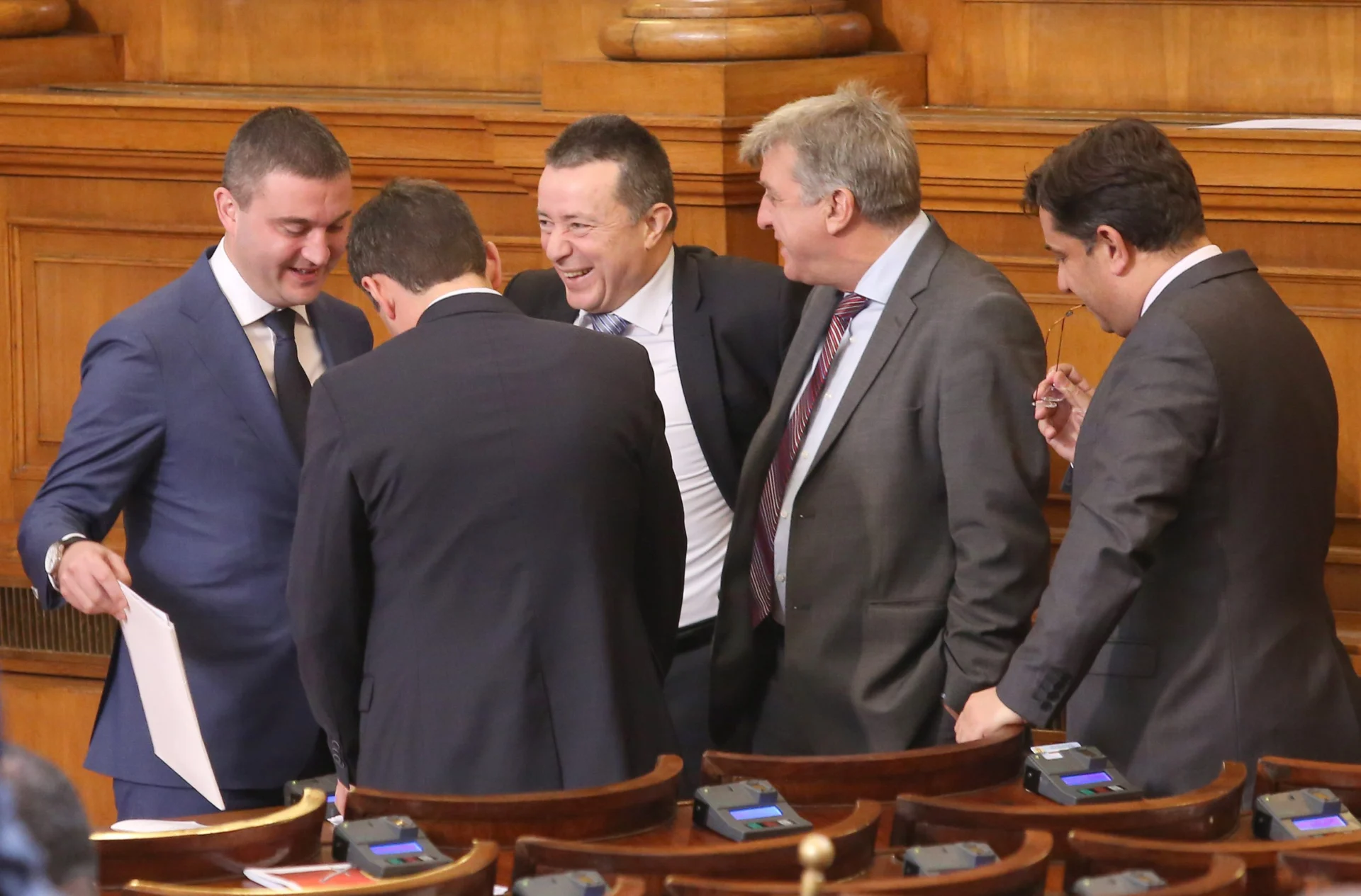 Парламент Владислав Горанов