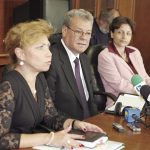 Заместник главният прокурор Валери Първанов в компанията на говорителя на прокуратурата Стелияна Кожухарова и прокурор Емилия Панова от ВКП.