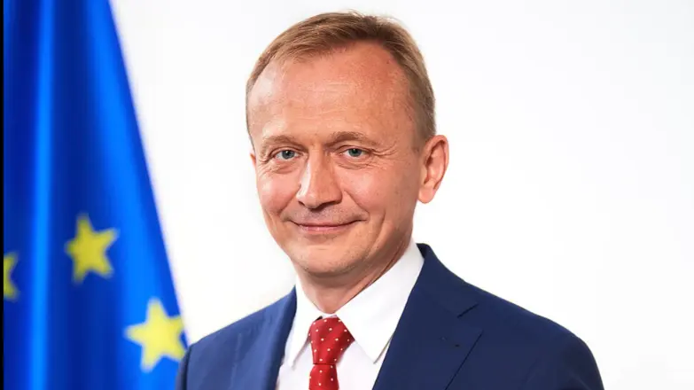Европейският комисар за бюджета Пьотър Серафин идва на посещение в България