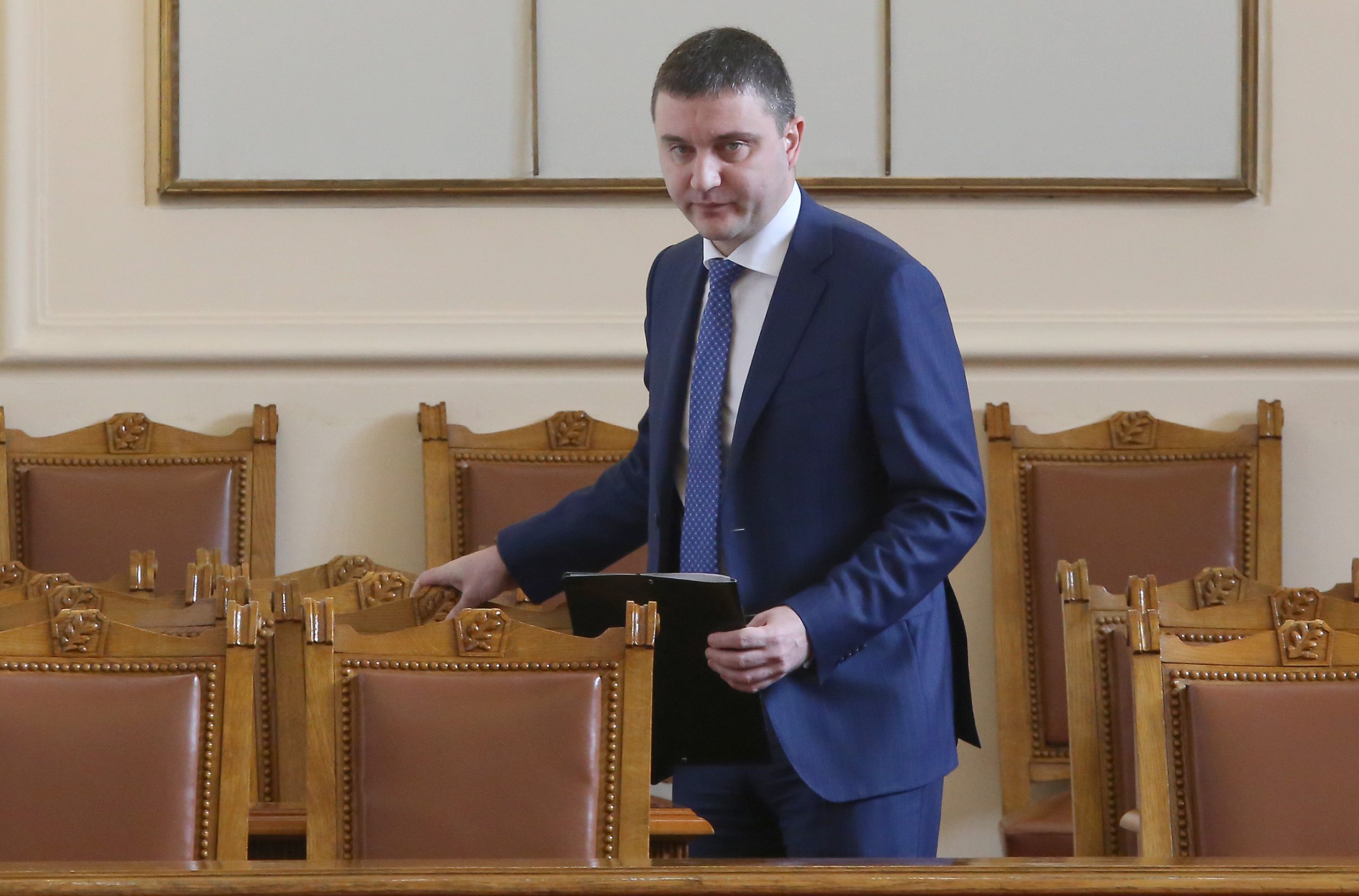 Парламент Владислав Горанов
