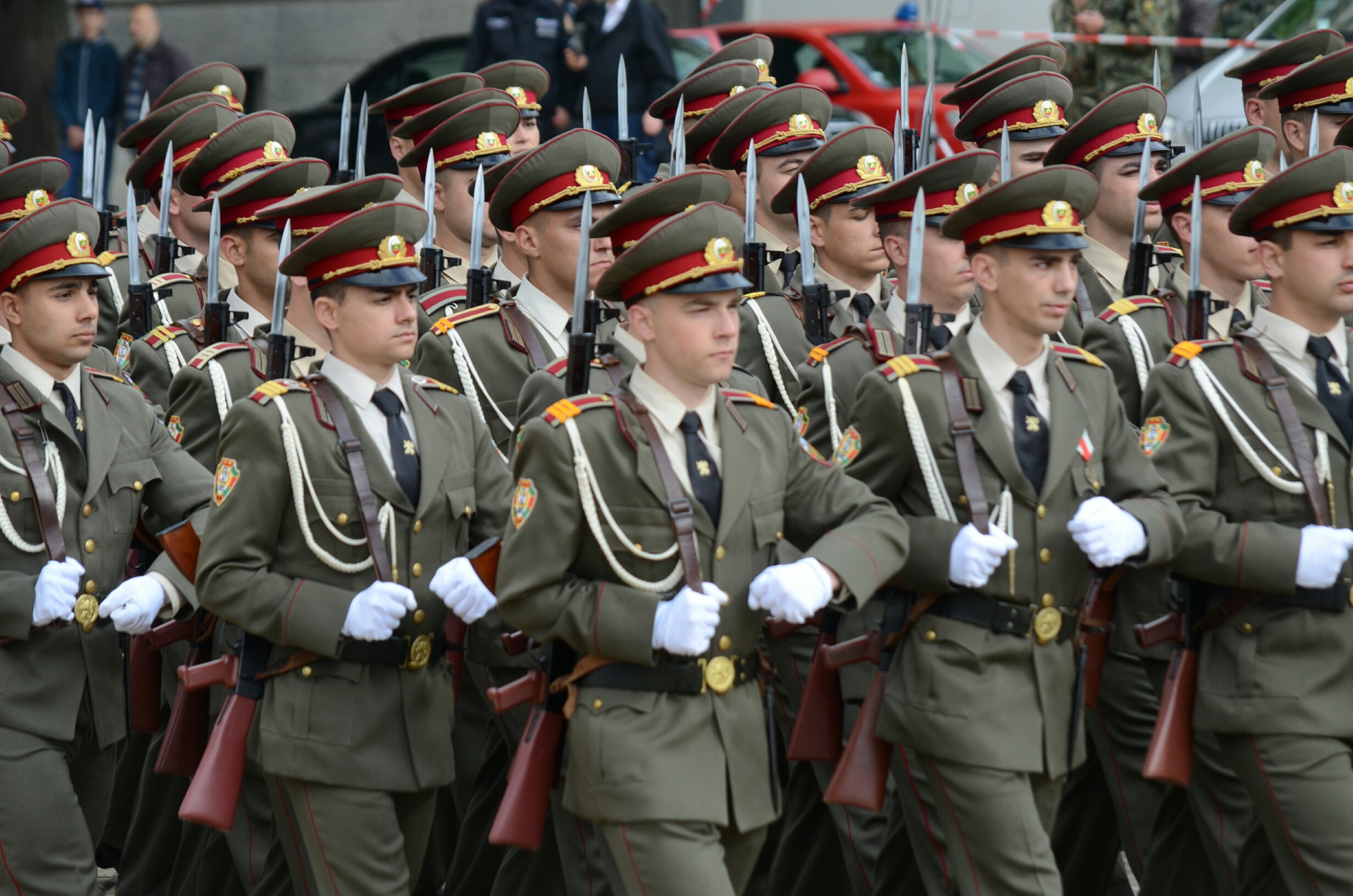 6 май парад военен Гергьовден