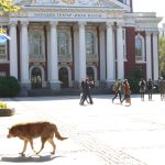 Градинка пред Народния театър Иван Вазов