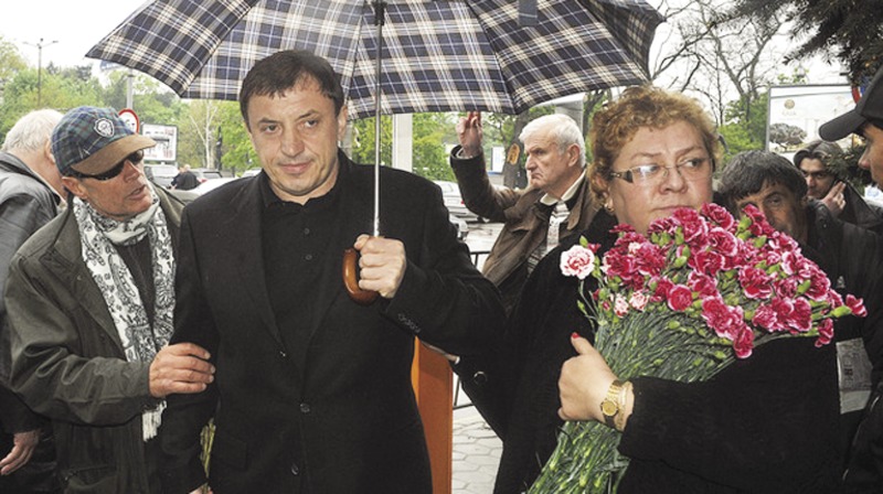 С такива прокуратура и съд Алексей Петров може да разчита на чадър за делата си.