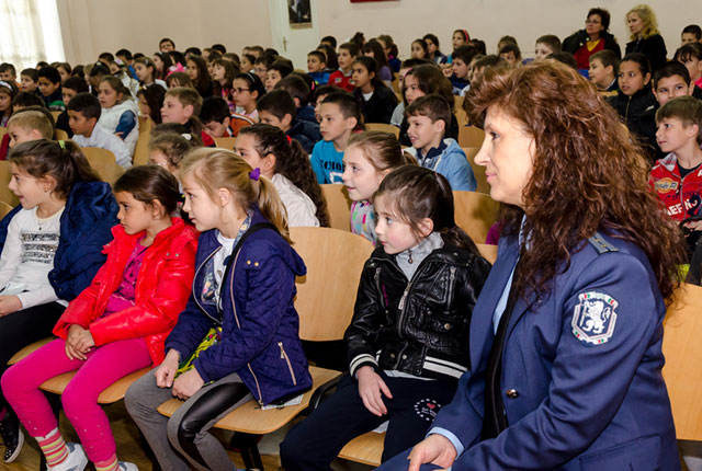 МВР и учениците