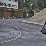 Проститутка минава покрай т. нар. секскутии