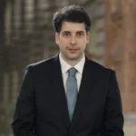 Пеканов защити промените в Закона за държавния служител и разкритикува опозицията