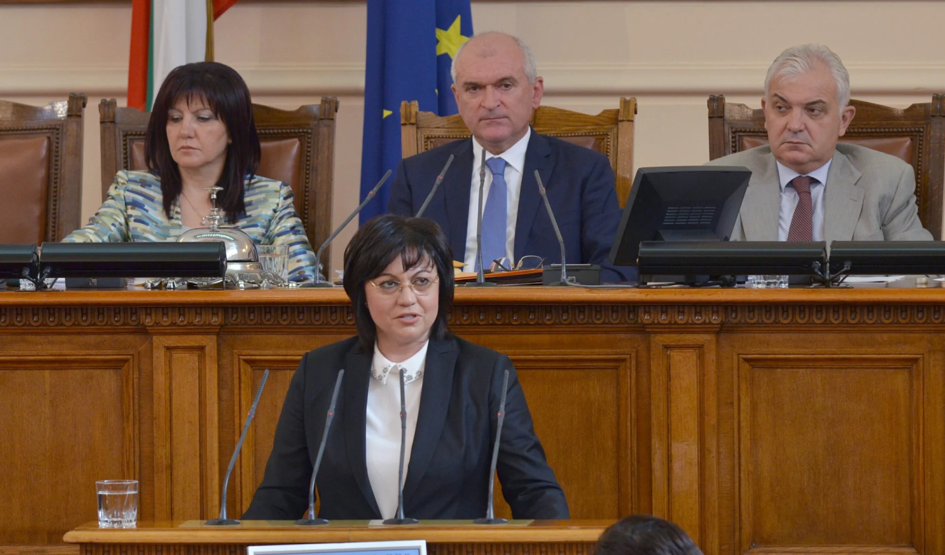 Парламент Корнелия Нинова