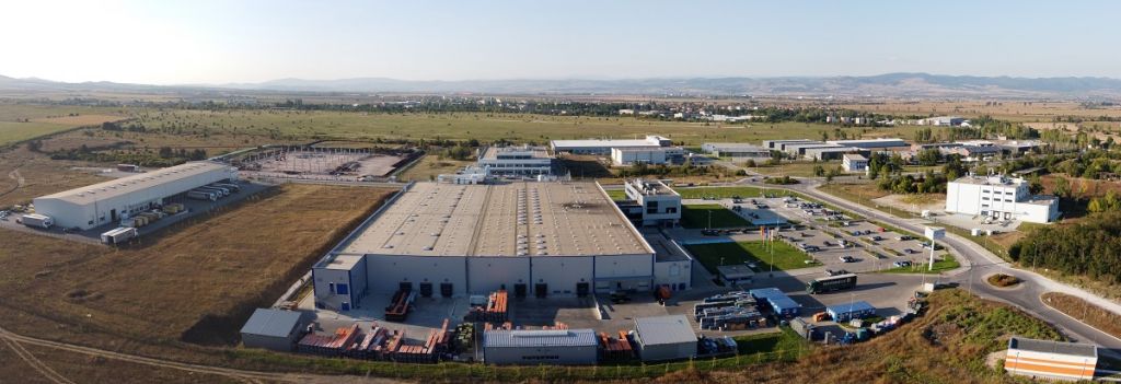 Логистичен център РГС Инвест се намира на стратегическата локация Икономическа зона София- Божурище