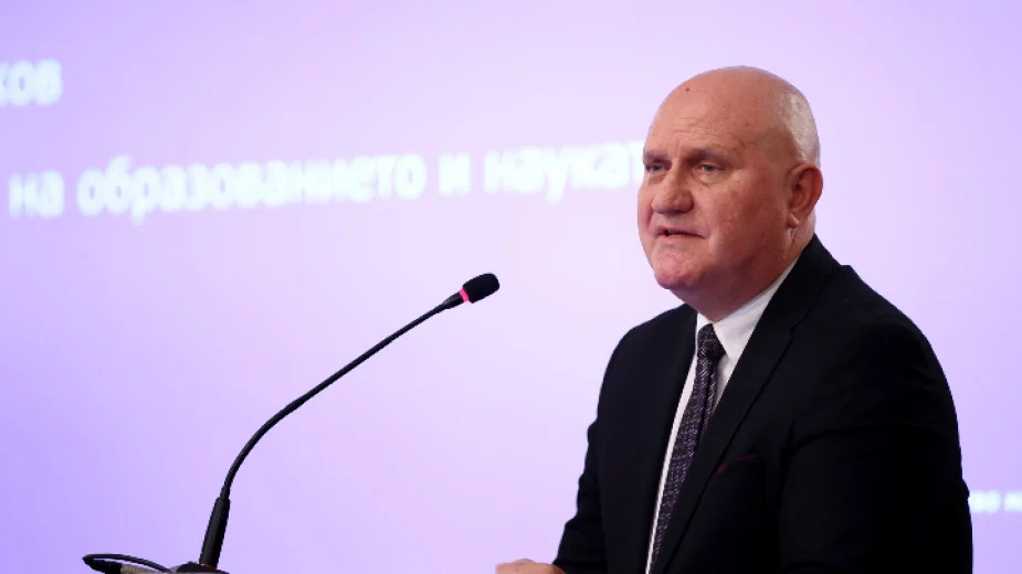 Министърът на образованието и науката Галин Цоков. България и Румъния започват работа по проект за реформи в образованието