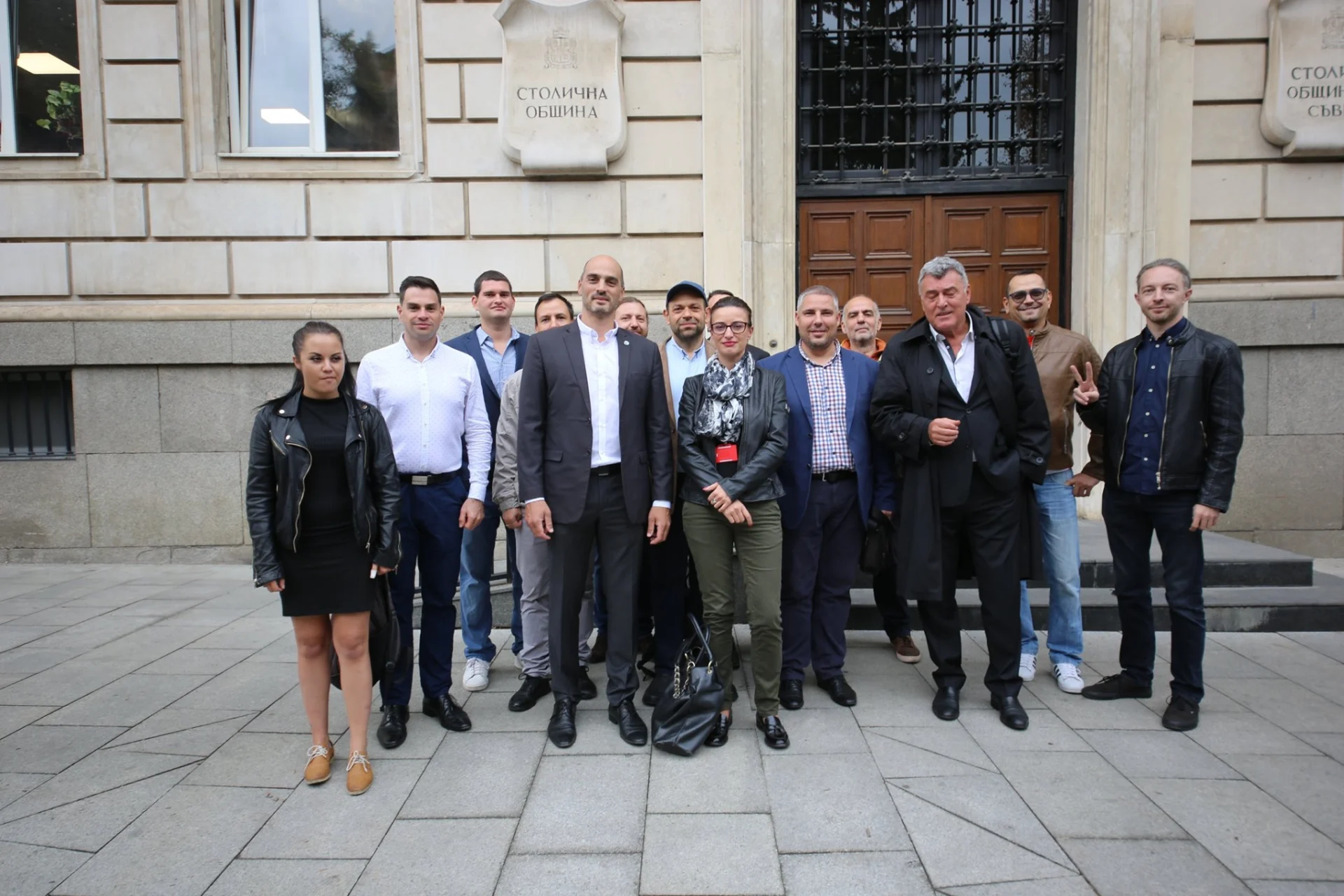 Демократична българия общински съветници