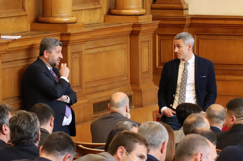 Христо Иванов притеснен – няма сериозен разговор за втория мандат 4 Парламент избор на управител на БНБ Христо Иванов Андрей Гюров