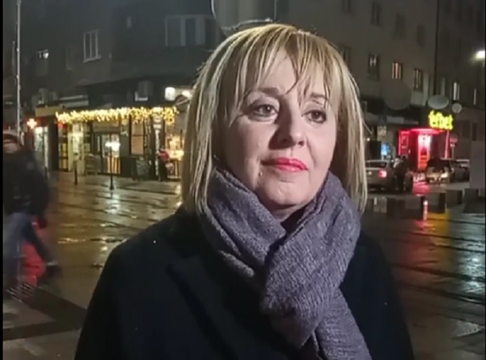 Мая Манолова