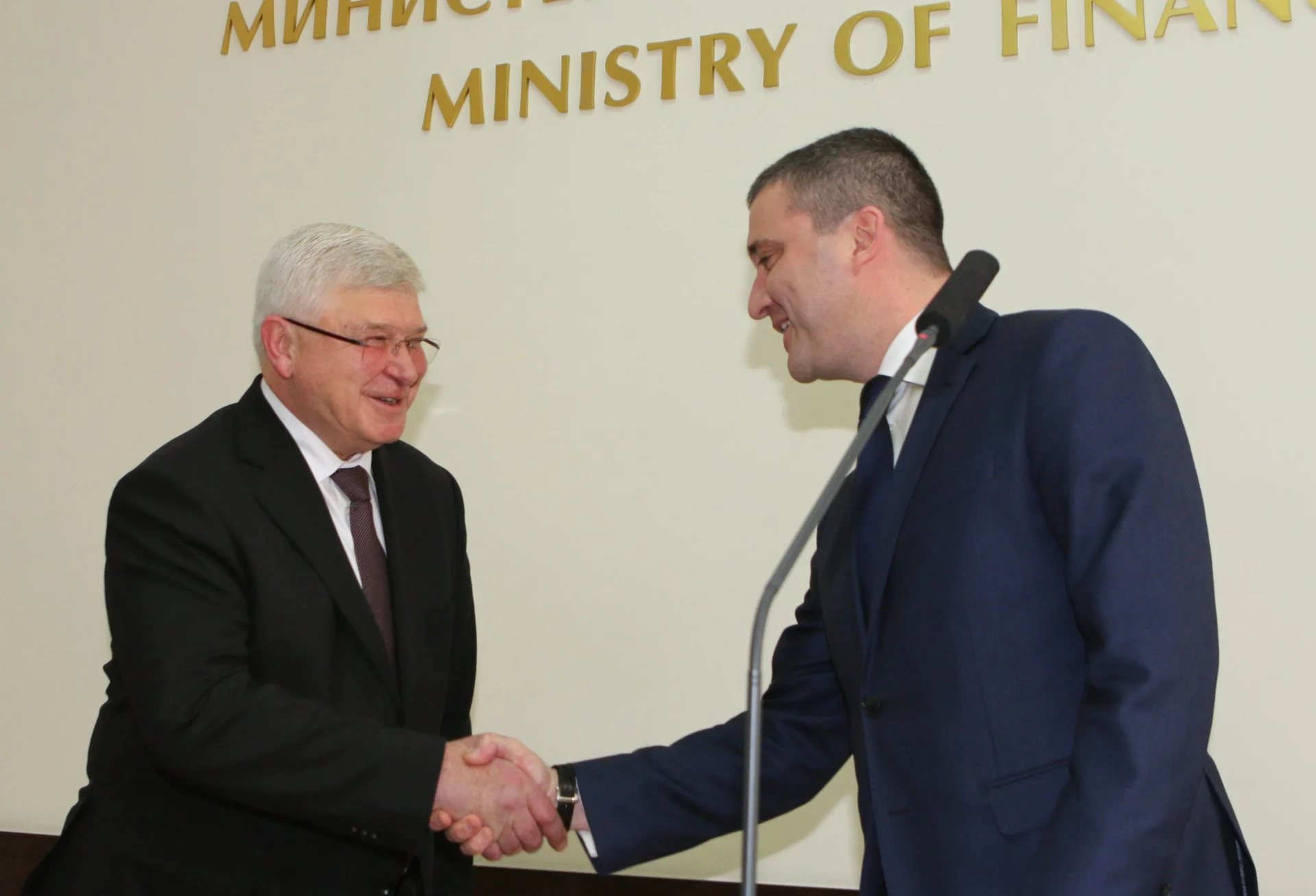 Министерство на финансите смяна Кирил Ананиев - служебен министър на финансите Владислав Горанов