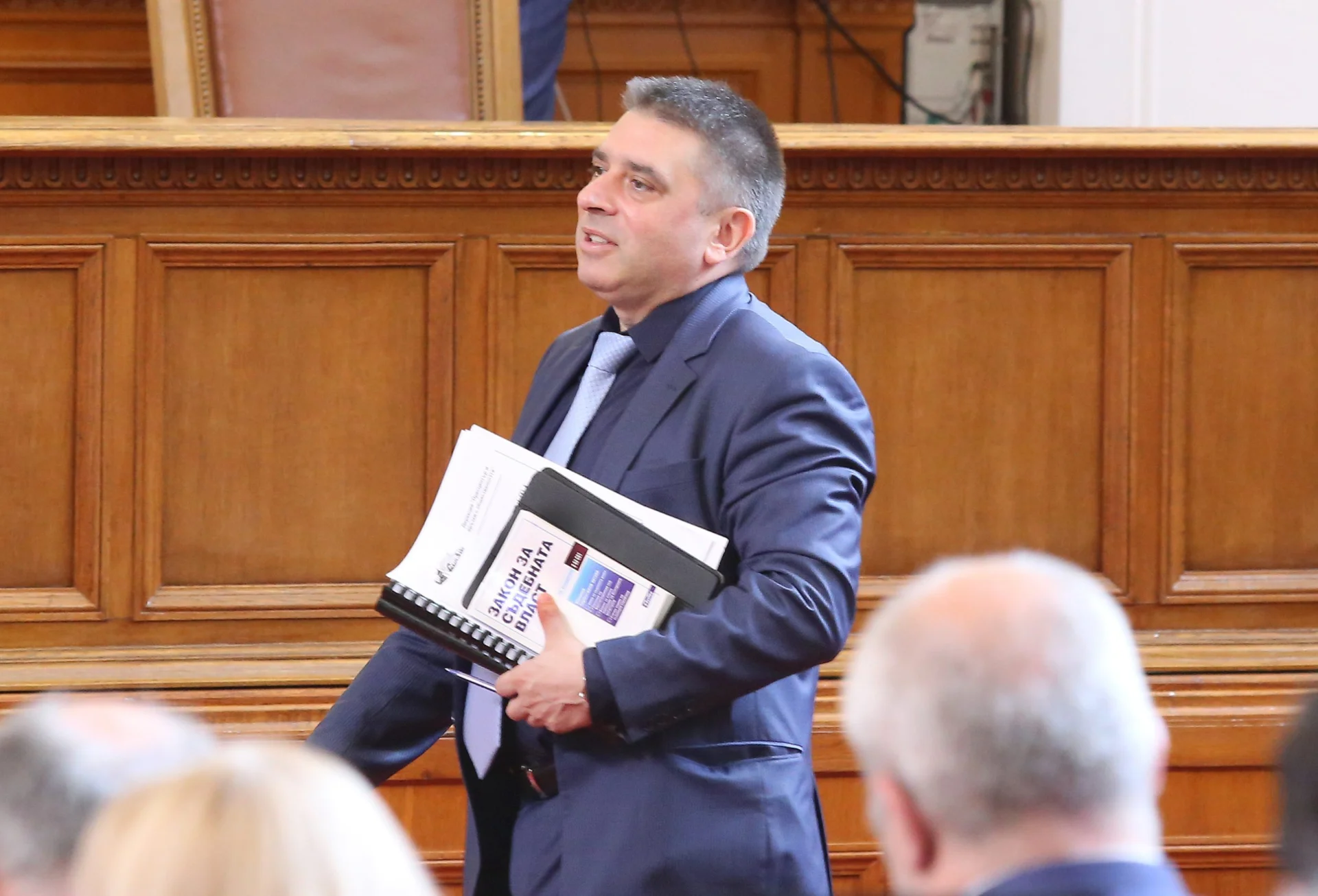 Парламент Данаил Кирилов