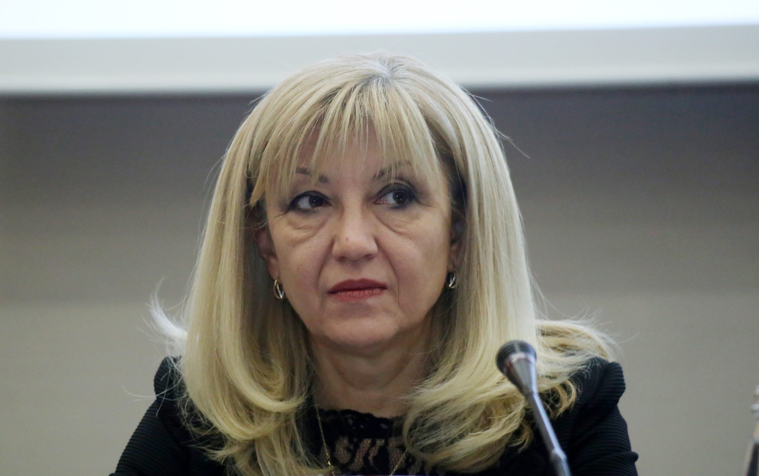 Петя Аврамова мин. на МРРБ хотел „Хилтън“