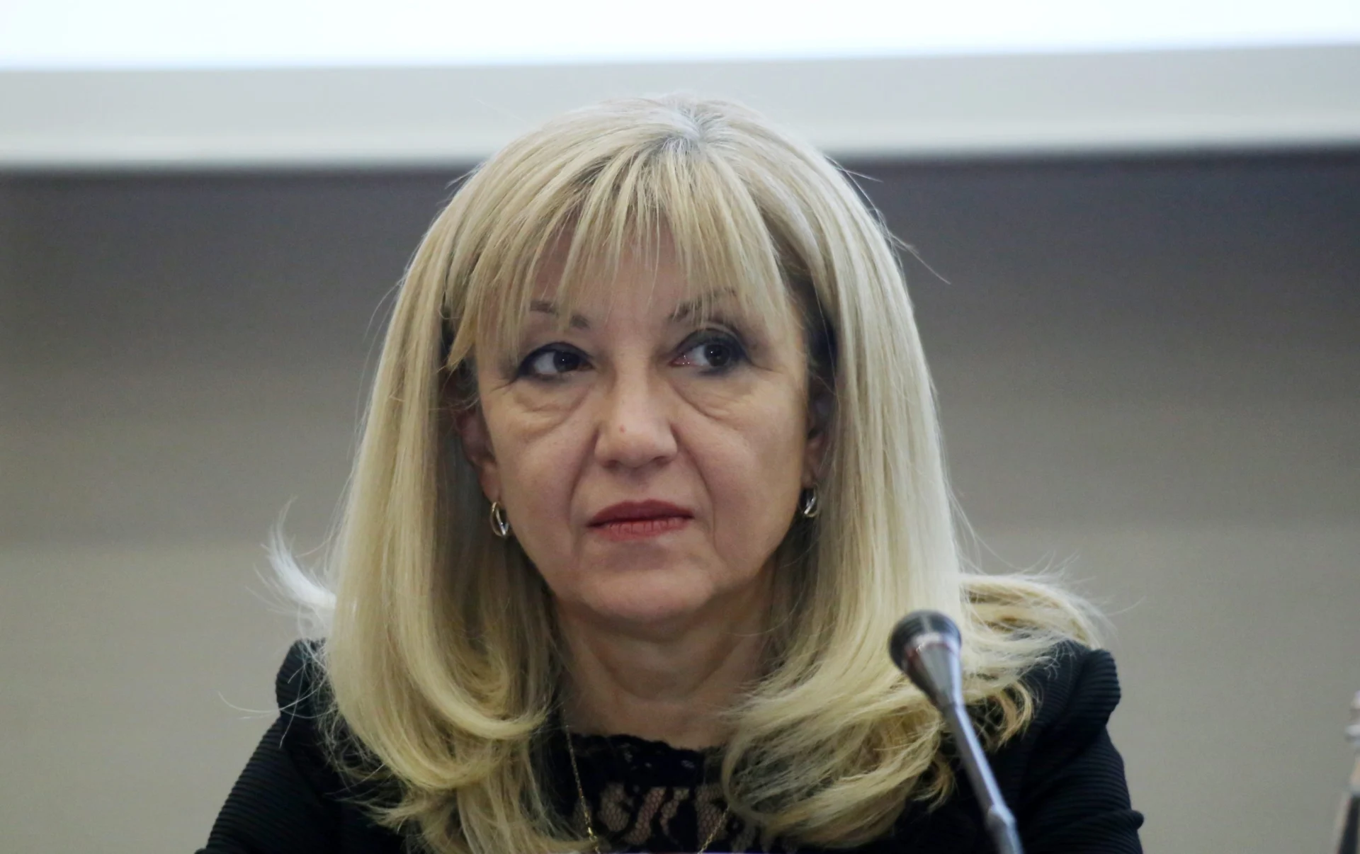 Петя Аврамова мин. на МРРБ хотел „Хилтън“