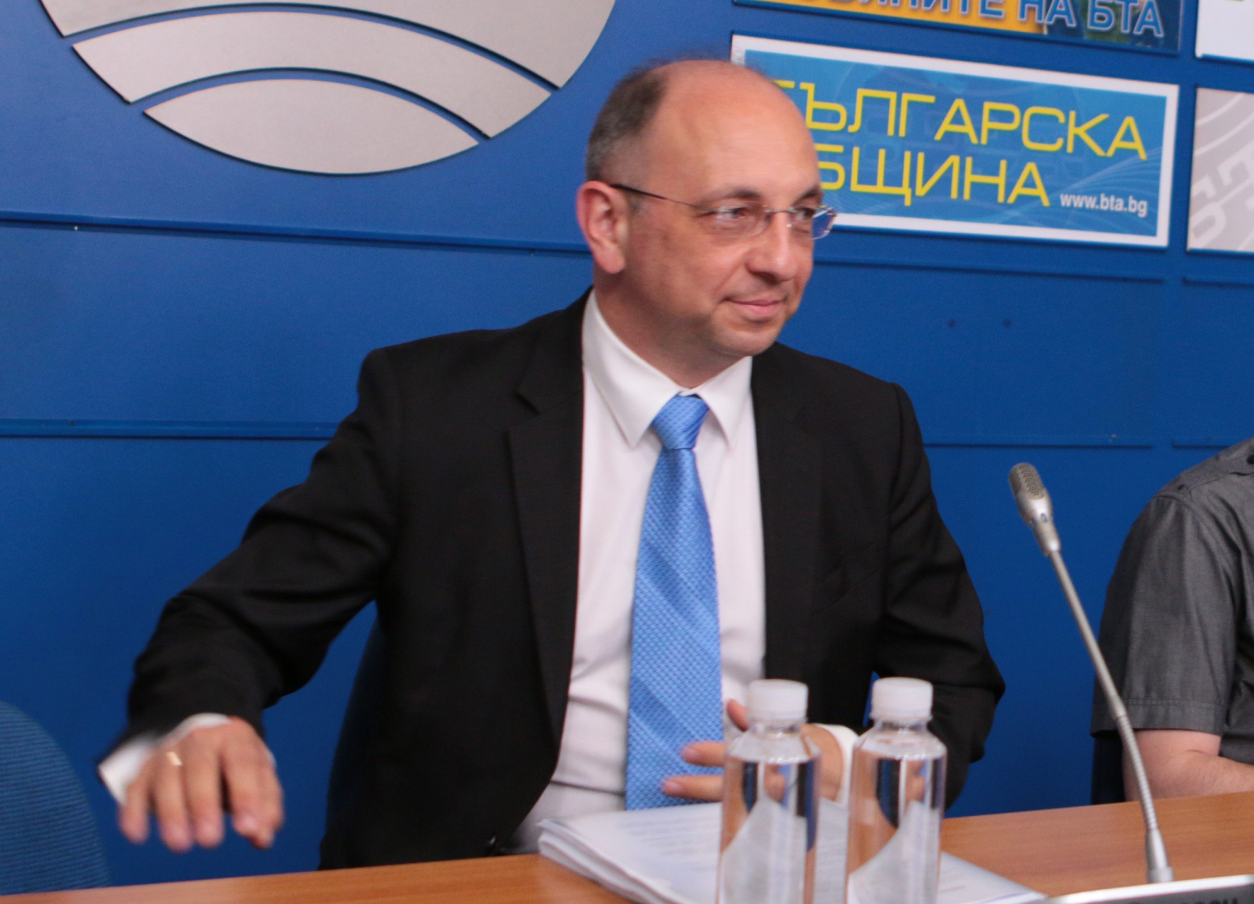 БТА Пресконференция на ПП „Има такъв народ” Николай Василев