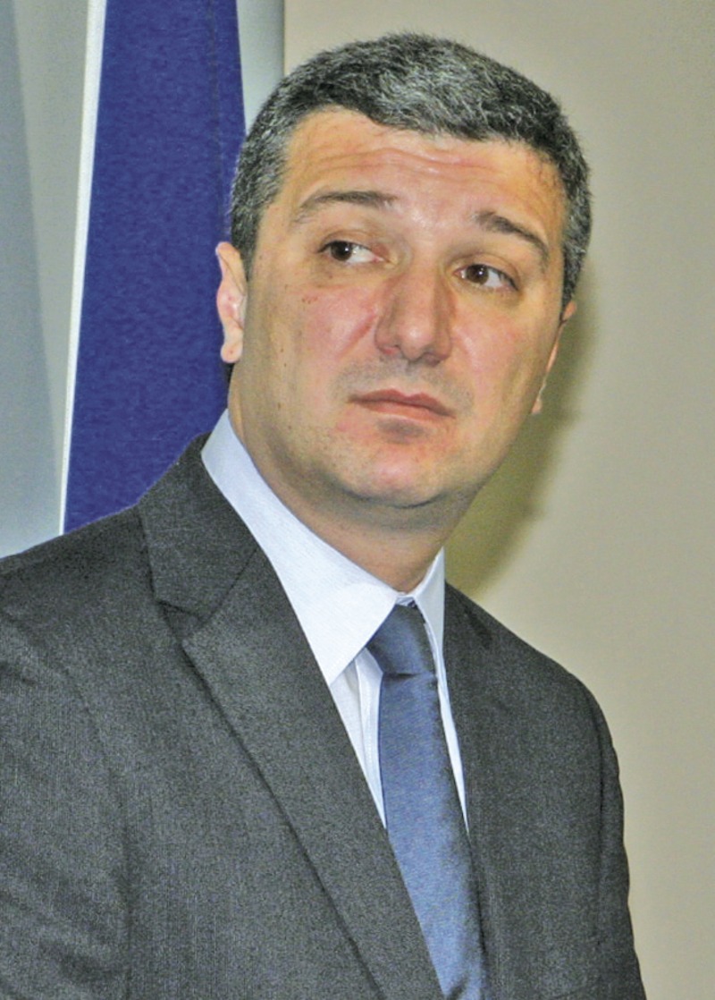 Драгомир Стойнев