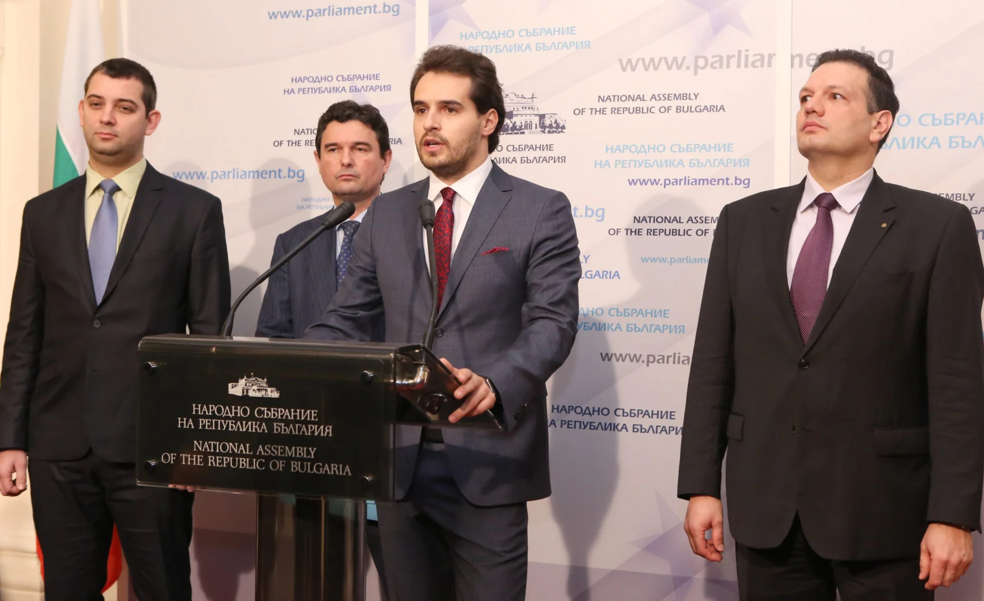 Парламент Петър Славов