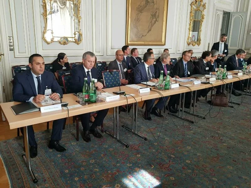 караниколов