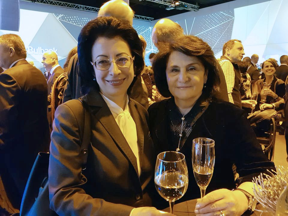 Левон Хампарцумян празнува успешните 18 години като главен изпълнителен директор и председател на УС на "УниКредит Булбанк" Нина Стоянова Виолина Маринова