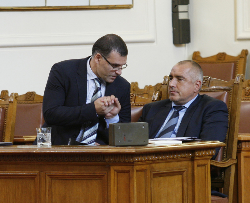 Дянков благодари на Борисов за отрязването на полицаите