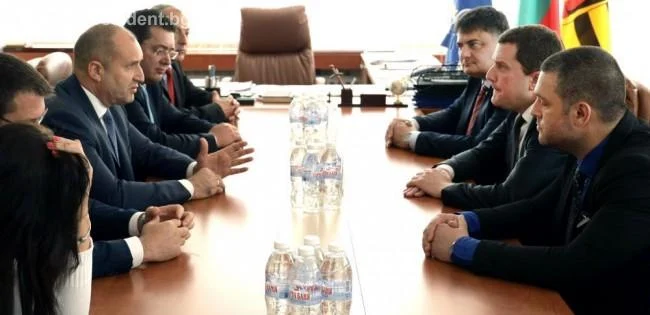Румен Радев в Перник