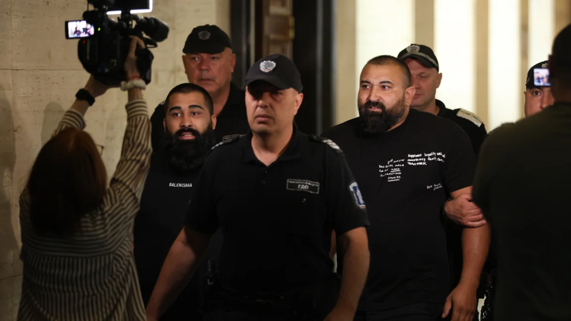 Апелативният съд в София окончателно остави в ареста трима от „Калашниците“