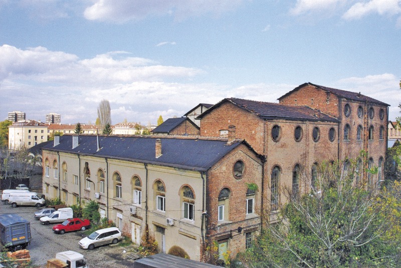 Продажбите на имоти на фалирали фирми вече стават всекидневие.