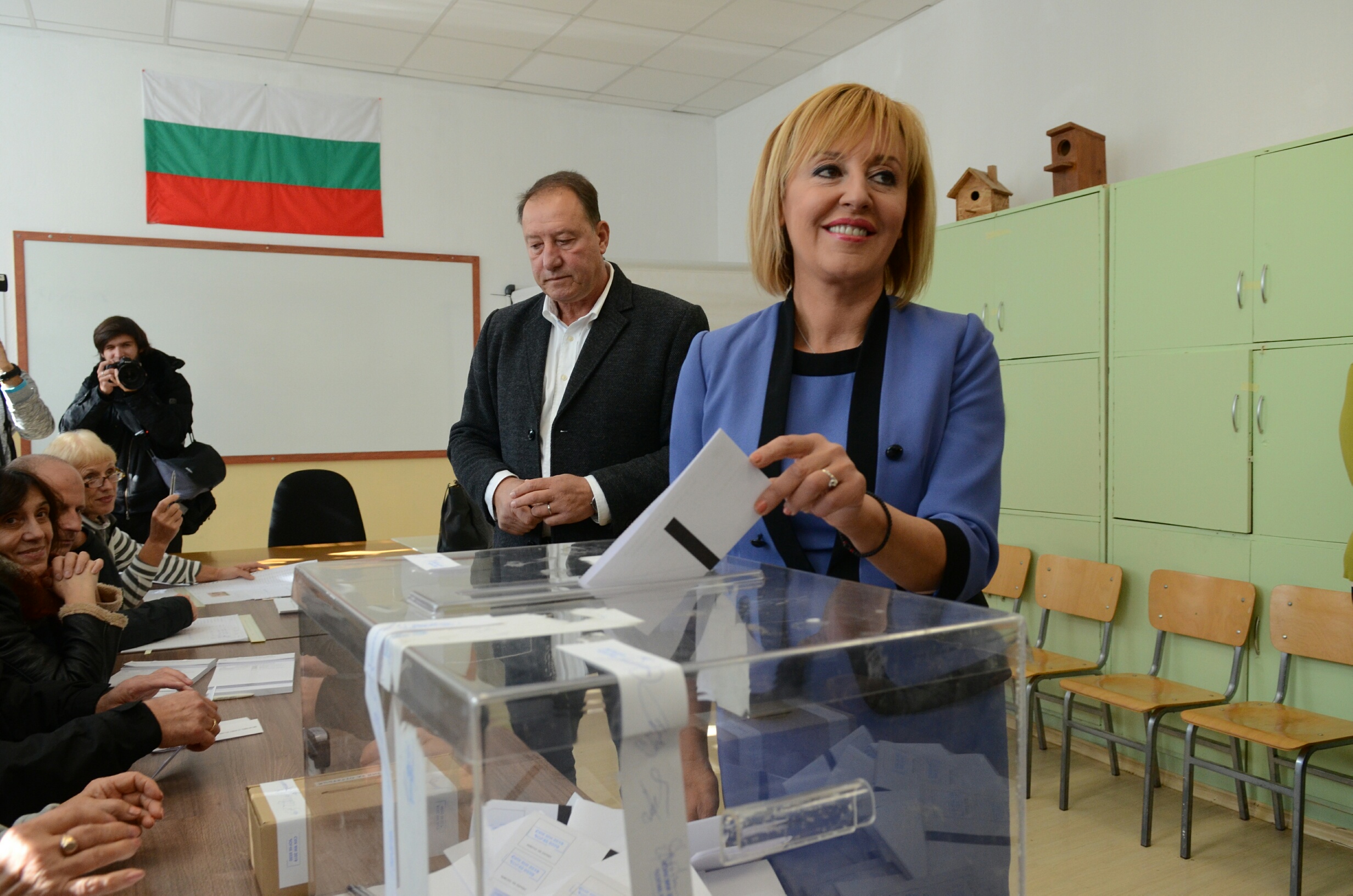 Избори гласуване вот Мая Манолова