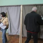 Парламентарни избори гласуване урна гласоподаватели...