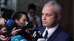 Костадин Костадинов определи ветото върху промените в Изборния кодекс като национално предателство