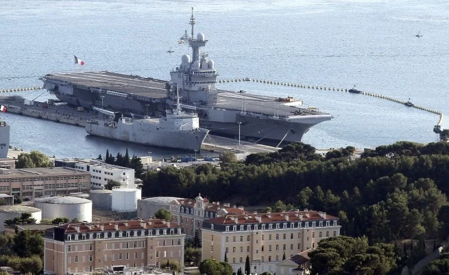 самолетоносач