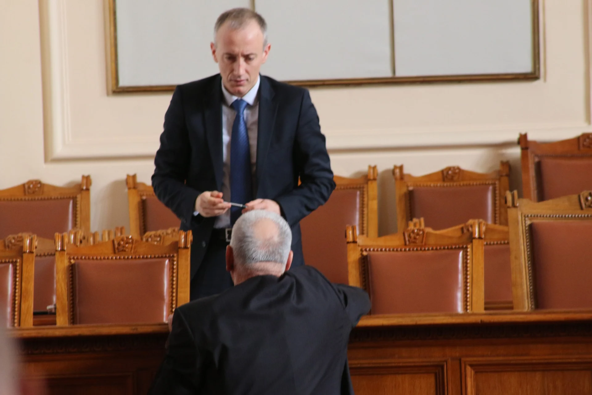 Парламент закон за висшето образование Красимир Вълчев