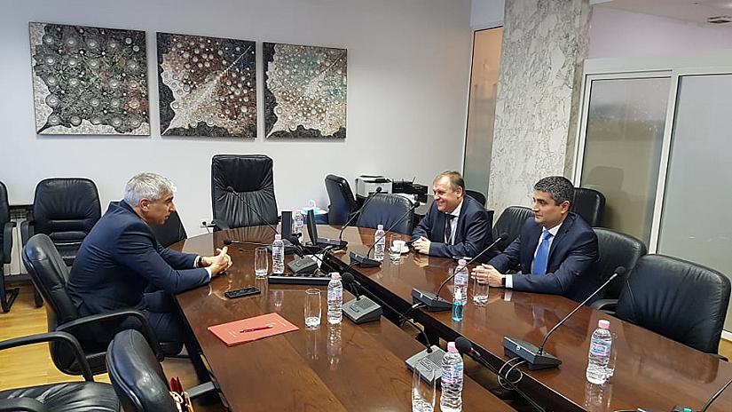 вас адвокати