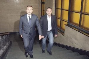 Сергей Станишев крачи бодро към съдебната зала