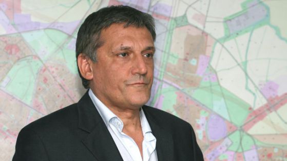 Петър Диков