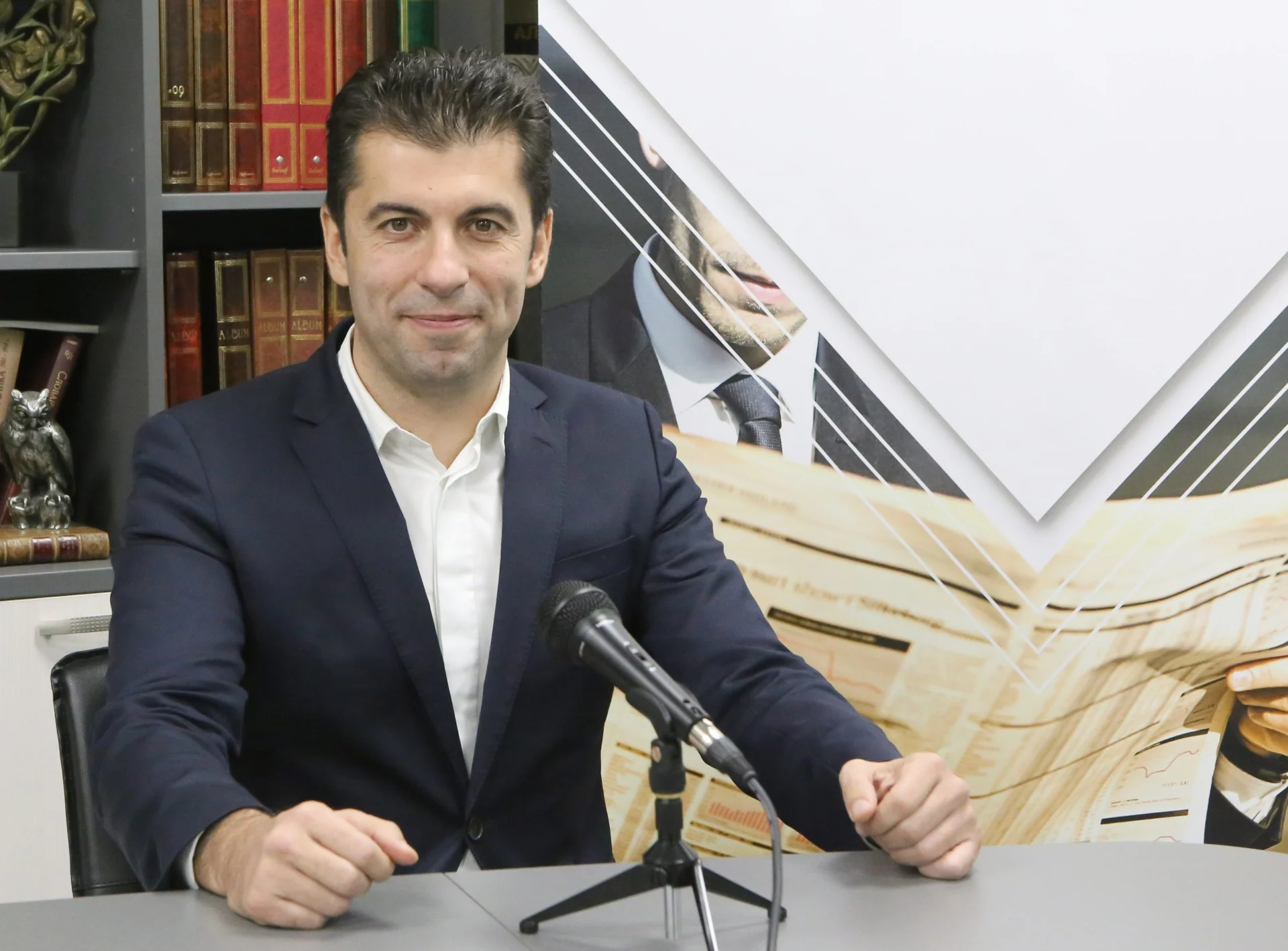 Кирил Петков