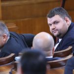Парламент - вот на недоверие за здравеопазването Мустафа Карадайъ