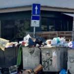 Жители на столичния квартал "Люлин" протестират заради кризата с извозването на боклука
