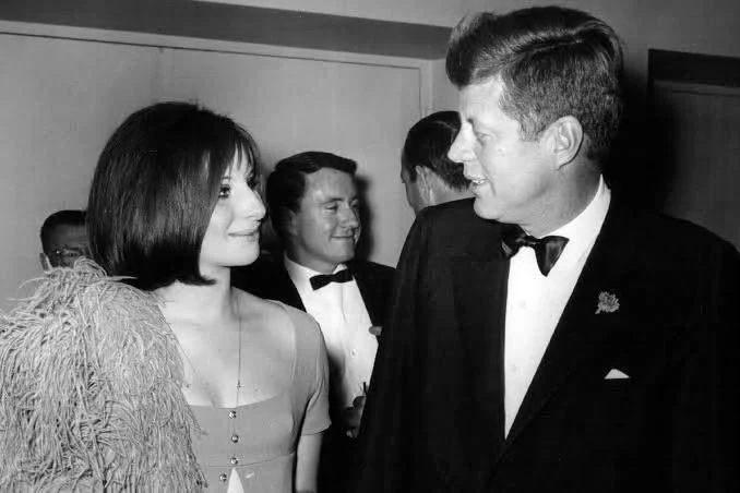Барбра Стрейзънд атакува закриването на Kennedy Center и обвинява Тръмп заради „безконтролното му его“