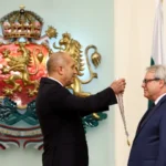 Президентът Румен Радев удостои с орден "Мадарски конник" посланика на Франция Жоел Мейер
